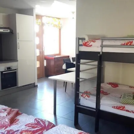 Apartment Appartement Dans Une Ferme Renovee - 4Pers- By Interhome *