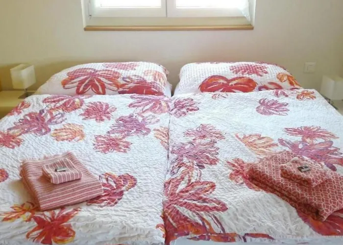 Im - 4 Pers- By Interhome Apartman *